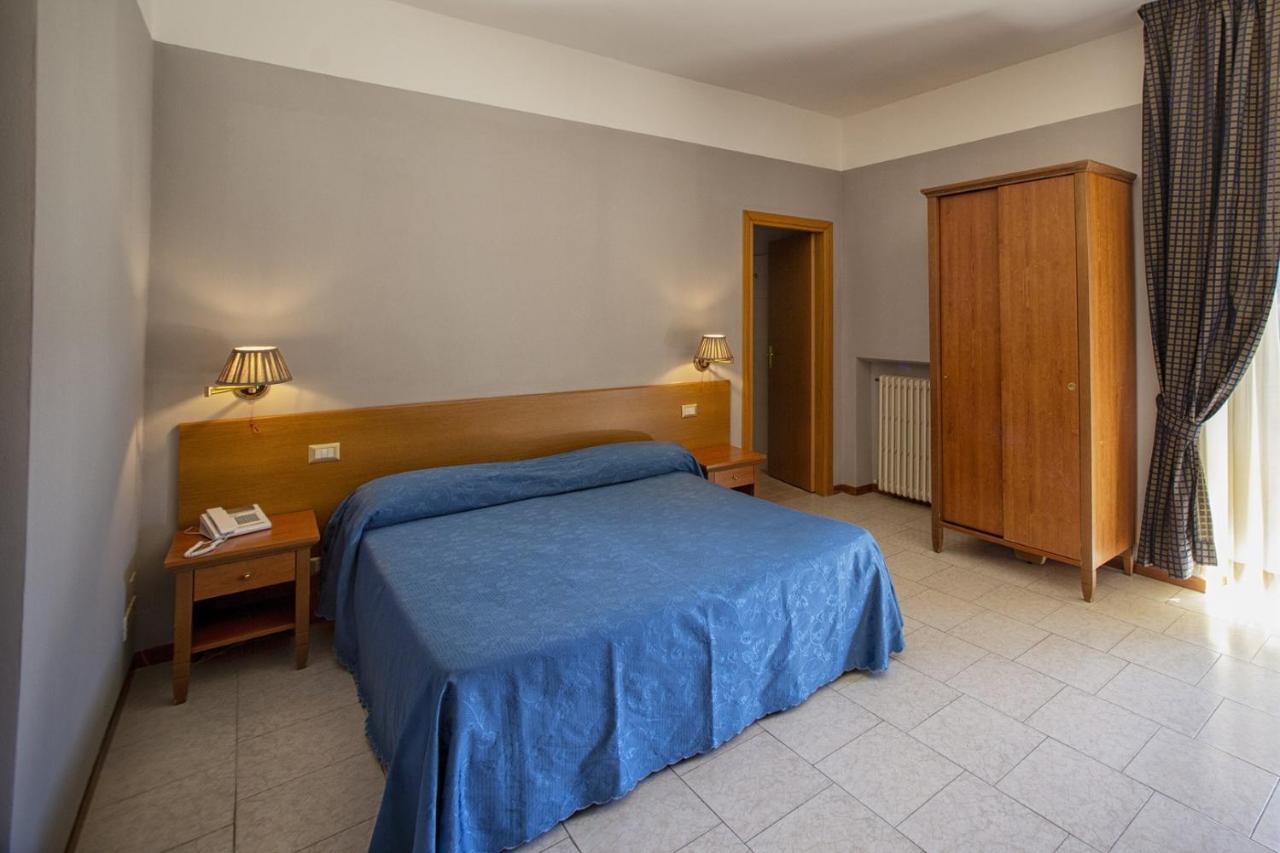 Hotel Roccaporena & La Margherita Cascia Bagian luar foto