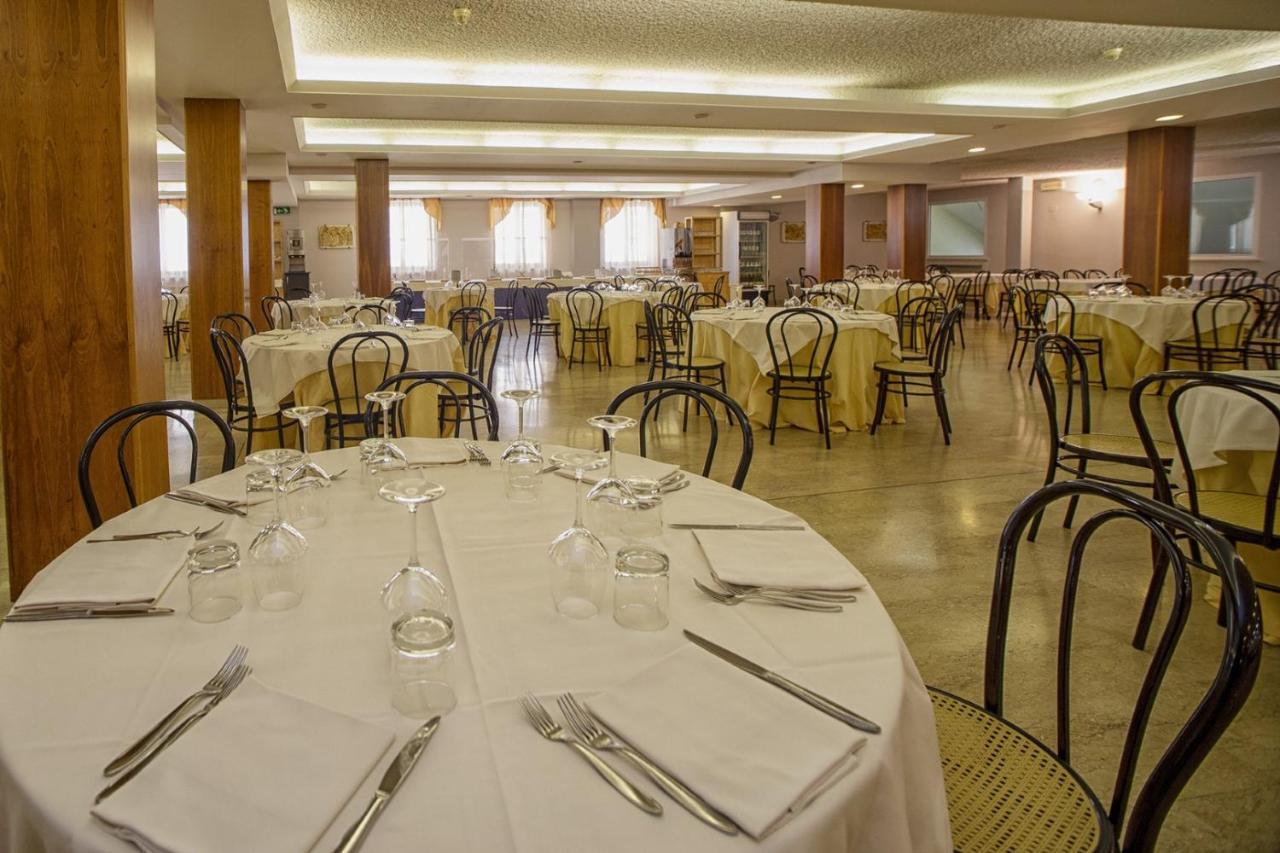 Hotel Roccaporena & La Margherita Cascia Bagian luar foto