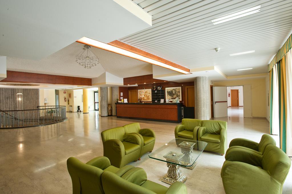 Hotel Roccaporena & La Margherita Cascia Bagian luar foto