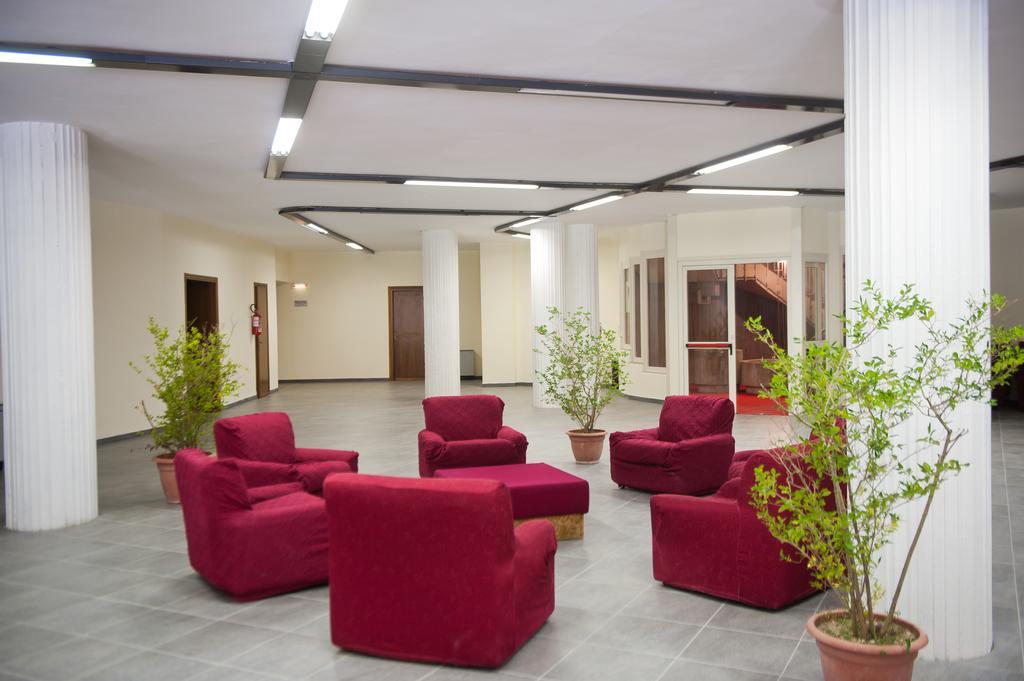 Hotel Roccaporena & La Margherita Cascia Bagian luar foto