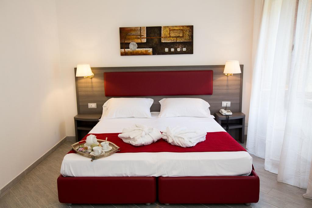 Hotel Roccaporena & La Margherita Cascia Bagian luar foto