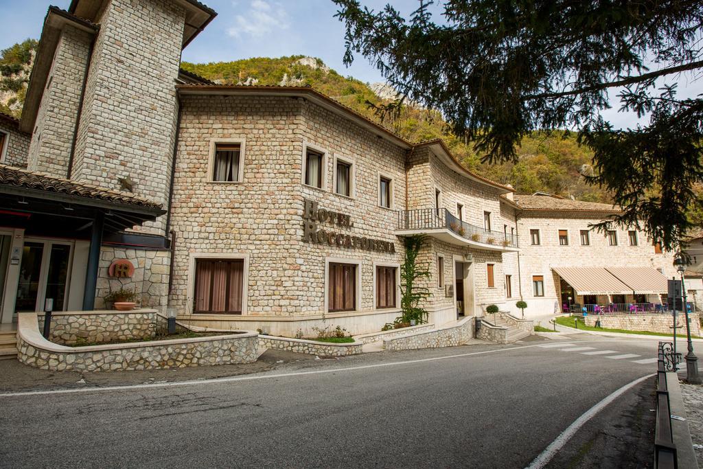 Hotel Roccaporena & La Margherita Cascia Bagian luar foto